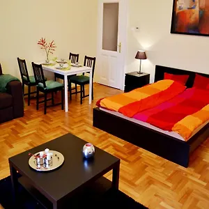 https://caesar-apartman.inbudapesthotels.com