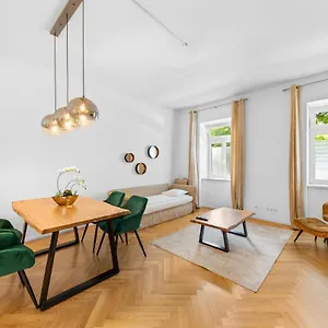 https://chic-residences-suite-2.vienna-besthotels.com