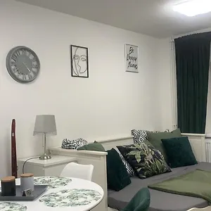 Chris Apartmán